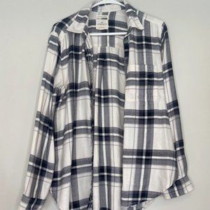 American Eagle Boyfriend Fit Flannel - Black and White